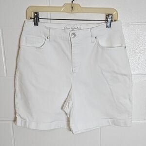 Gloria Vanderbilt White Stretch Denim Bermuda Shorts Classic 5 Pocket
